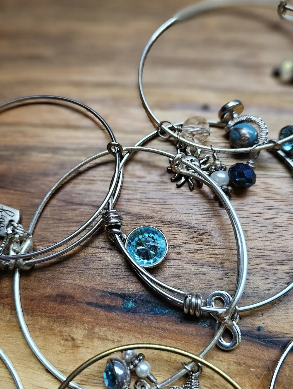 Craft Jewelry Lot 29 Wire Expandable Charm Bangle Bracelets Inc 10 Alex And Ani